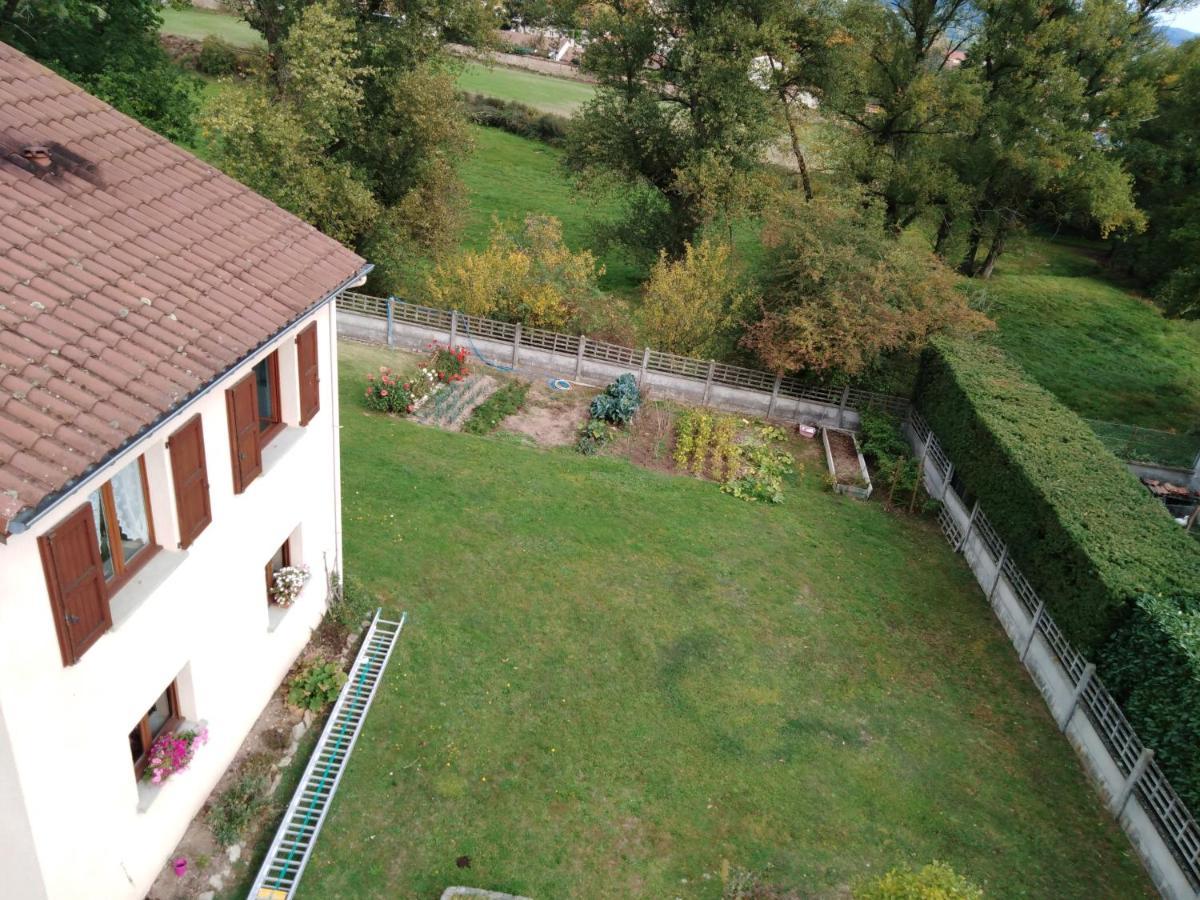 Chambres Des Arrys Bas-en-Basset Exteriér fotografie