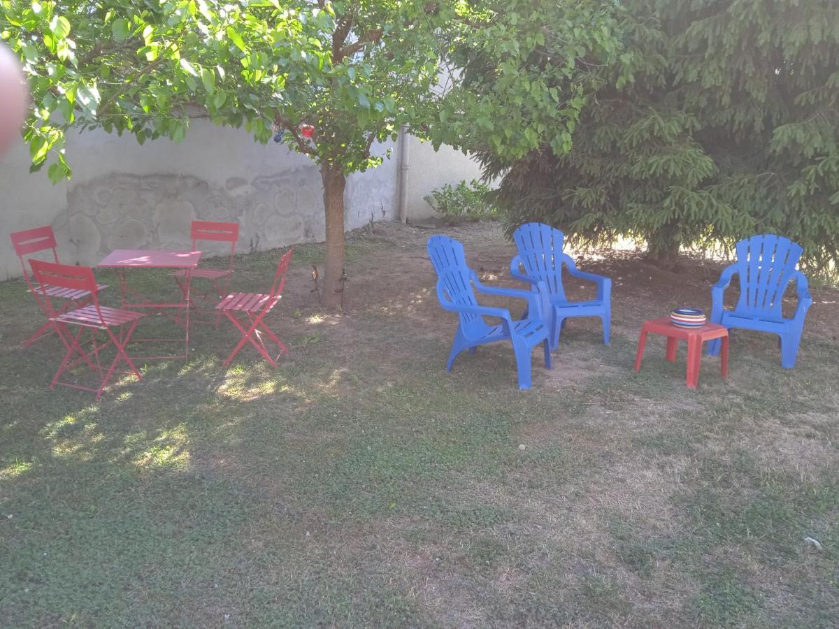 Chambres Des Arrys Bas-en-Basset Exteriér fotografie